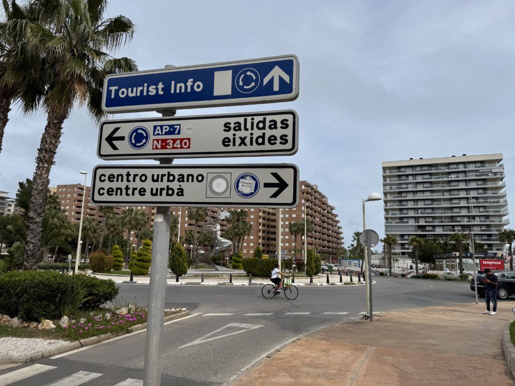 Pronájem apartmánu - zima, prázdné ulice